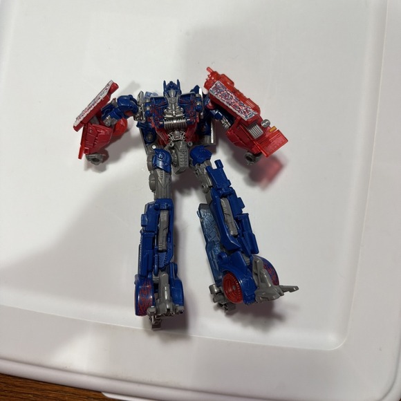 Hasbro Other - OPTIMUS PRIME Transformers The Last Knight TLK Voyager Class Toys R Us